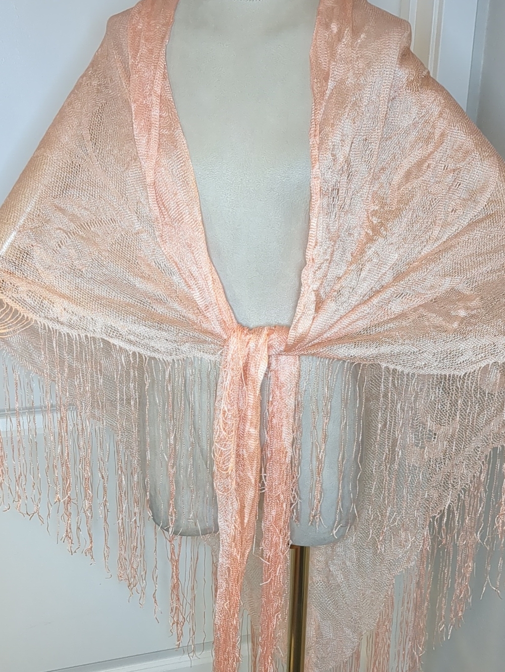 Vintage 60s Peach Sheer Floral Lace Shawl Fringe Edges Long Elegant Wrap - Picture 6 of 8